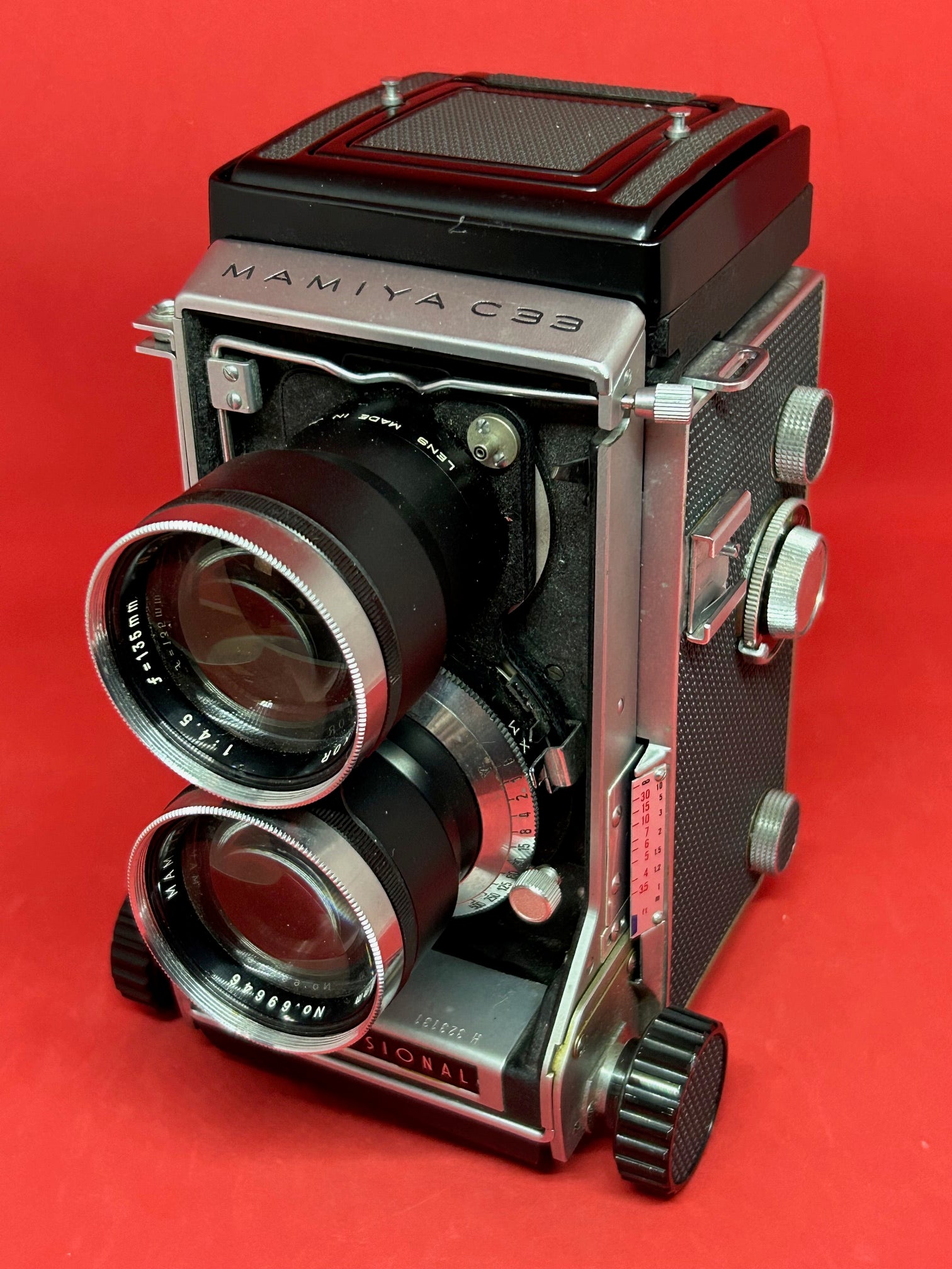 Mamiya C33 with 135mm f/4.5 lens AS IS PARTS ONLY – Lincoln Camera