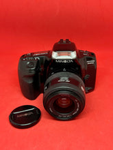 Load image into Gallery viewer, Minolta Maxxum 300si with 35-70mm Zoom Lens