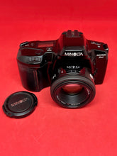 Load image into Gallery viewer, Minolta 3xi 35mm Film Camera with 50mm F/1.7 Lens