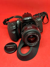 将图片加载到图库查看器，Minolta 400si 35m Film Camera with 35-70mm Zoom Lens