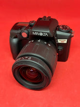 Charger l'image dans la galerie, Minolta Maxxum 70 35mm Aoto-Focus Film Camera
