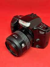 Load image into Gallery viewer, Minolta Maxxum 300si with 35-70mm Zoom Lens