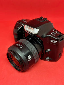 Minolta Maxxum 300si with 35-70mm Zoom Lens – Lincoln Camera Shop