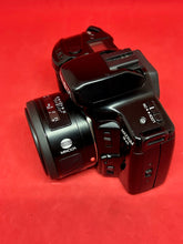 Load image into Gallery viewer, Minolta 3xi 35mm Film Camera with 50mm F/1.7 Lens