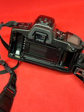 将图片加载到图库查看器，Minolta 400si 35m Film Camera with 35-70mm Zoom Lens