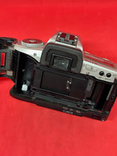 Load image into Gallery viewer, Minolta Maxxum 4 with 500mm f/1.7 Lens