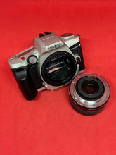 Load image into Gallery viewer, Minolta Maxxum 4 with 500mm f/1.7 Lens