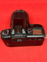 Charger l'image dans la galerie, Minolta Maxxum 70 35mm Aoto-Focus Film Camera