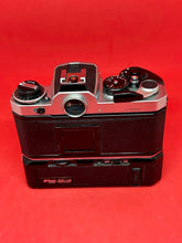 Cargar imagen en el visor de la galería, Nikon FE Chrome Body with MD-12 Motor Drive