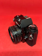 Laden Sie das Bild in den Galerie-Viewer, Nikon EM With 50mm f/1.8 Series "E" Lens