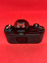 Laden Sie das Bild in den Galerie-Viewer, Nikon EM With 50mm f/1.8 Series "E" Lens