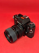 将图片加载到图库查看器，Nikon FG 35mm Film Camera with Nikon 35-70mm f/3.5 Zoom Lens