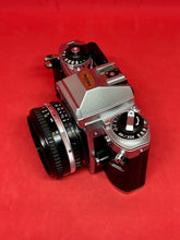 Laden Sie das Bild in den Galerie-Viewer, Nikon FG 35mm Film Camera with 50mm f/1.8 "E" Lens