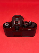 Load image into Gallery viewer, Nikon FM Black with 50mm f/1.8 Lens