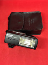 Cargar imagen en el visor de la galería, Nikon SB-15 Speedlight Flash