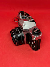 Load image into Gallery viewer, Pentax K1000 with 50mm f/2.0 Lens