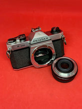 Load image into Gallery viewer, Pentax K1000 with 50mm f/2.0 Lens