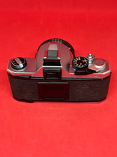 Load image into Gallery viewer, Pentax MX with 50mm f/1.7 Lens