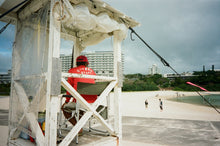 Cargar imagen en el visor de la galería, KODAK Snapic A1 35mm Film Camera - Ivory White