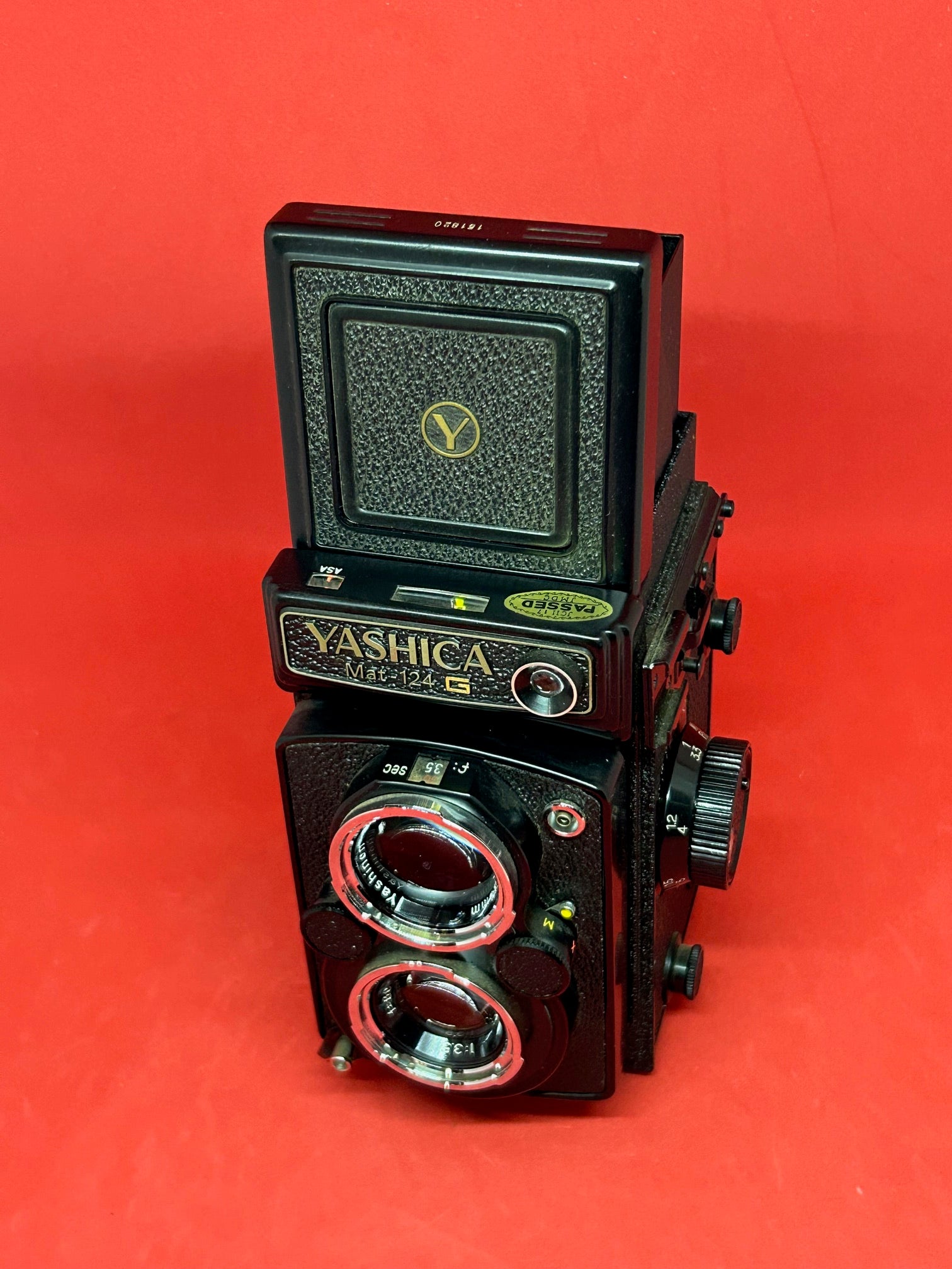 Yashica Mat store 124G