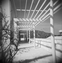 Laden Sie das Bild in den Galerie-Viewer, Holga 120N Camera - Black