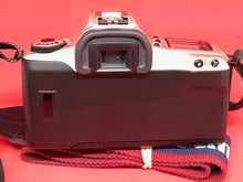 将图片加载到图库查看器，Canon EOS Rebel 2000 with 28-80mm f/4.0-5.6 II Zoom Lens 35mm Film Camera