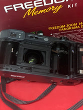 将图片加载到图库查看器，Minolta Freedom Zoom 140EX 35mm Film Camera with Date &amp; Panorama