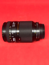 Load image into Gallery viewer, Nikon AF Nikkor 35-135mm F/3.5-4.5 Macro Autofocus Lens