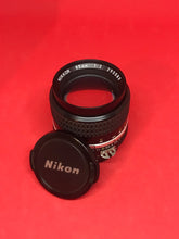 将图片加载到图库查看器，Nikon 85mm f/2 NIkkor AIS Manual Focus Lens