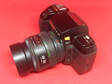 将图片加载到图库查看器，Pentax SF10 with 28-80mm f/3.5-4.5 zoom lens