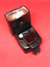 Charger l'image dans la galerie, NIKON SB-26 Speedlight Flash Unit