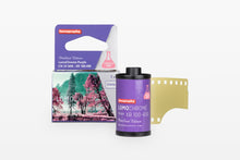 Laden Sie das Bild in den Galerie-Viewer, LomoChrome Purple Pétillant 35 mm ISO 100–400 2021